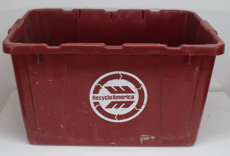 lot 53 image: Heavy Duty Plastic Tote