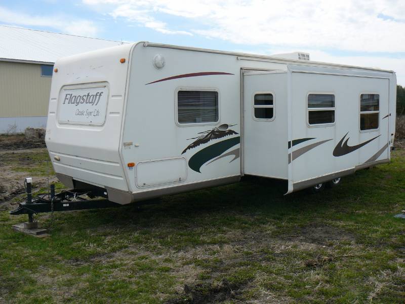 lot 13 image: 2008 Flagstaff Camper
