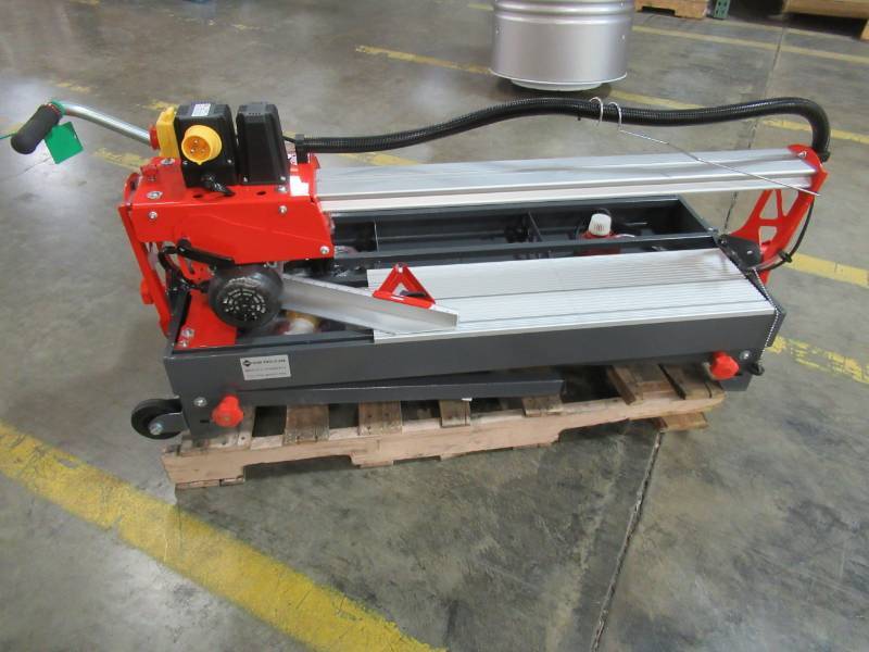 lot 19 image: Rubi DC 250-1200 Tile Cutting Saw 55948 - Like New Condition - Out of Box.