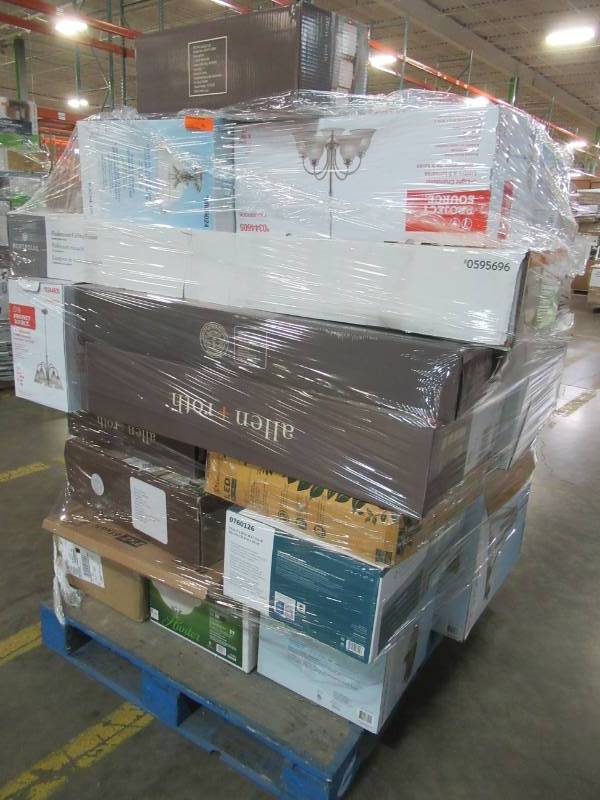 lot 20 image: WHOLESALE MIXED PALLET OF RETURNS - INDOOR AND OUTDOOR LIGHTING