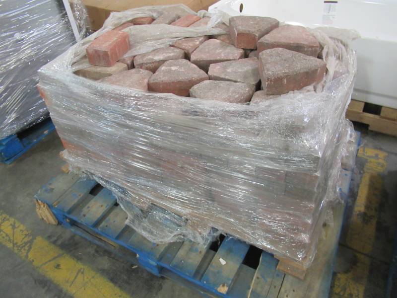 lot 142 image: Mixed Pallet of Approximately 175-200 Redish Pavestone and Some Garden Wall Block.