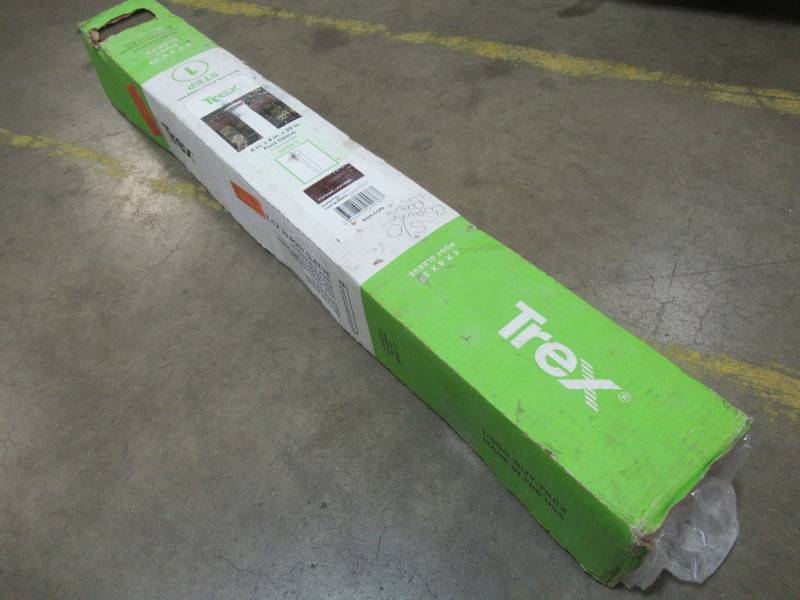 lot 151 image: Trex Transcend 4 in. x 4 in. x 39 in. Vintage Lantern Post Sleeve - 1 Sleeve, VL040439APS