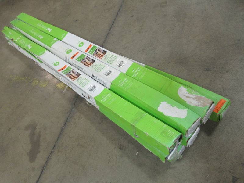 lot 159 image: Trex Transcend Classic White 8 ft. Composite Deck Railing Stair Infill for Round Balusters Completer Kit WTRDSIK08 - 9 Kits