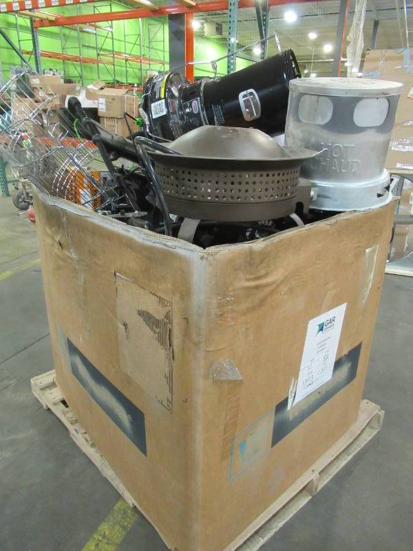 lot 57 image: WHOLESALE MIXED PALLET OF RETURNS - KEROSENE & PROPANE HEATERS