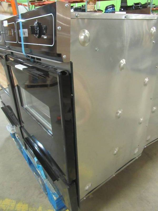 lot 199 image: Summit Appliance 24 in. Single Gas Wall Oven in Black, TTM7212DK