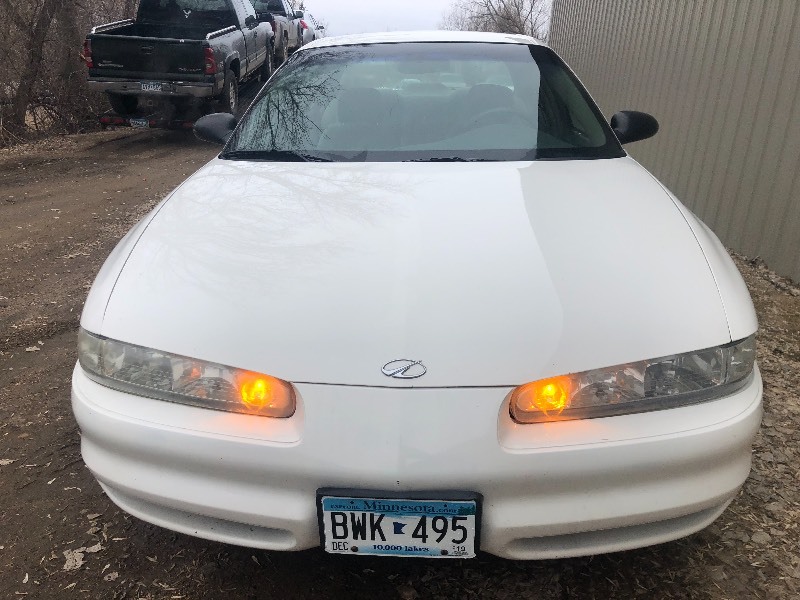 lot 18 image: 2002 OLDSMOBILE INTRIGUE NO RESERVE