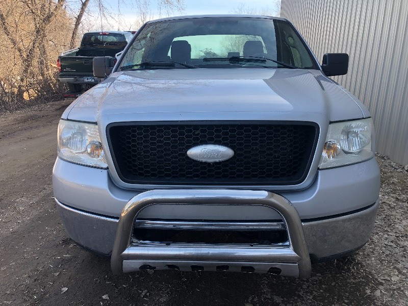 lot 15 image: 2006 FORD F-150 4X4 NO RESERVE