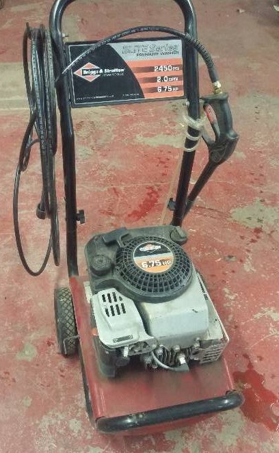 lot 4 image: 6.75hp Briggs & Stratton Elite Series pressure Washer