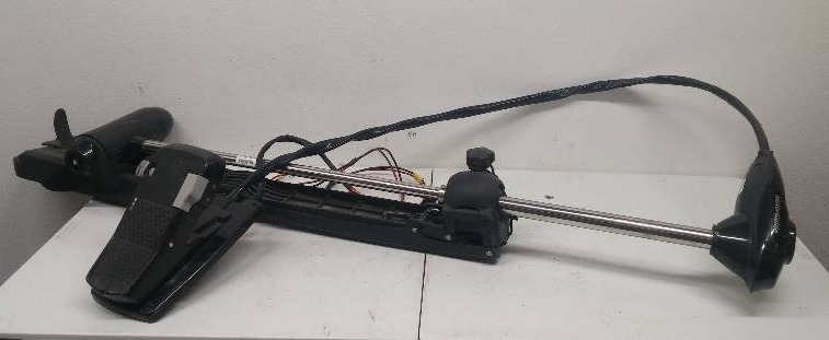lot 27 image: Motor Guide trolling Motor