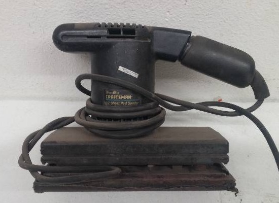 lot 32 image: Craftsman 12 Sheet Pad Sander, tested as-working