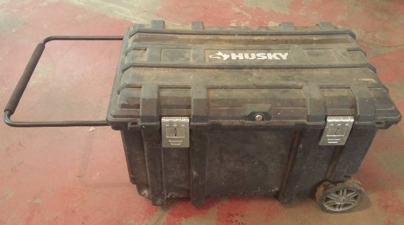 lot 77 image: Husky Rolling Job Box