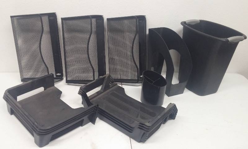 lot 84 image: Assorted Office Storage and Accessories
