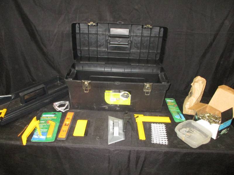 lot 7 image: Ceramic Tools In Tool Box