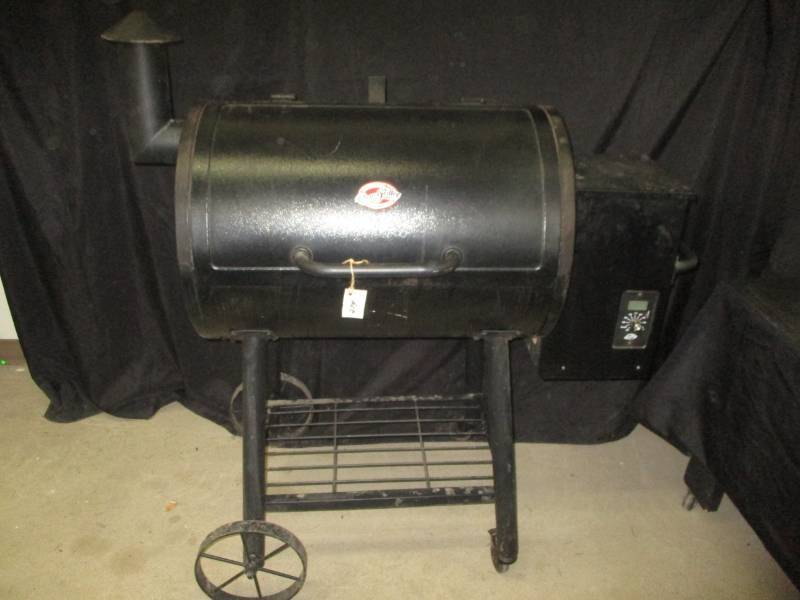 lot 9 image: Wood Pro Pellet Grill Professional Char Griller on wheels