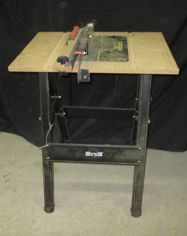 lot 10 image: Hiris Saw Table