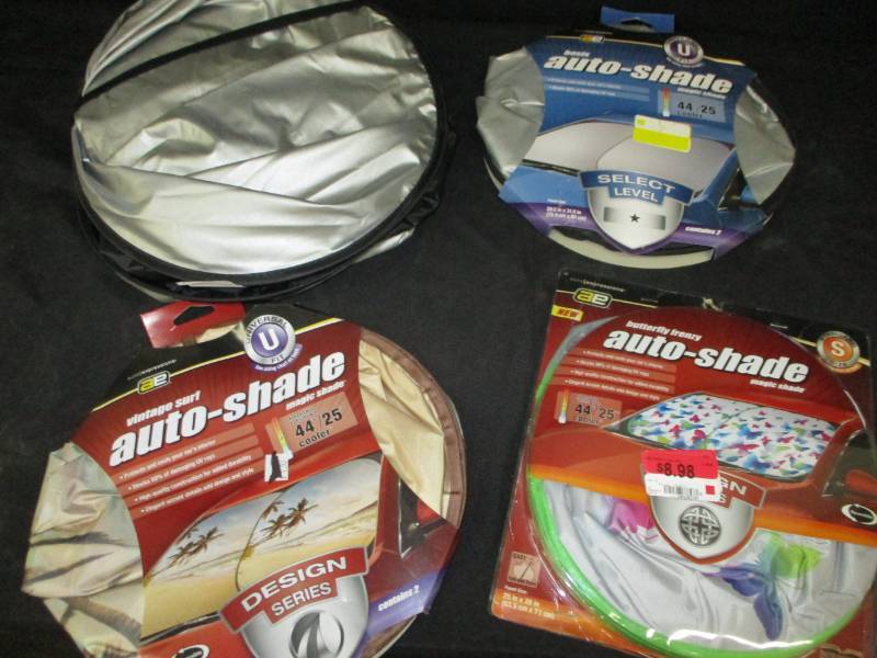 lot 39 image: Auto Shades for your windshield