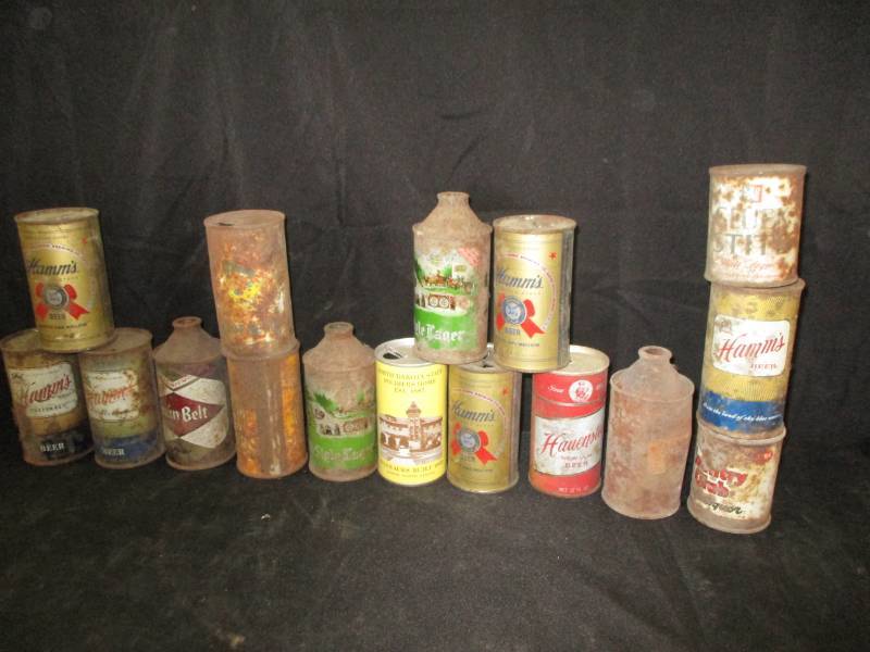 lot 29 image: Old cans