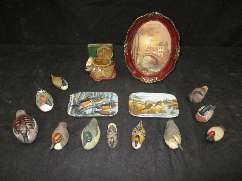 lot 105 image: Baby Ducks, little duck plates, Picture and Basket with book