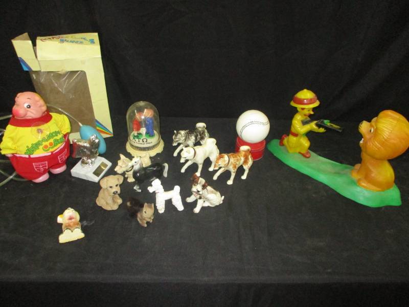lot 112 image: Old Toys and Dogs