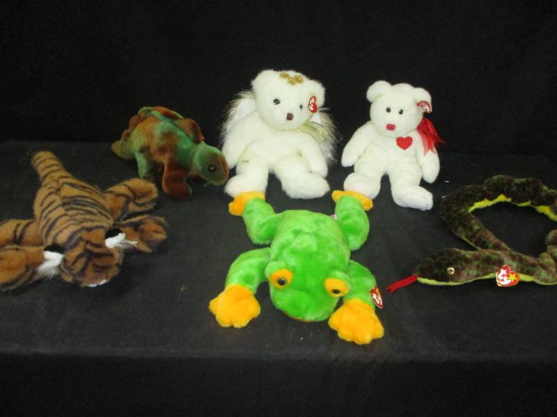 lot 125 image: 5 large Ty Beanies