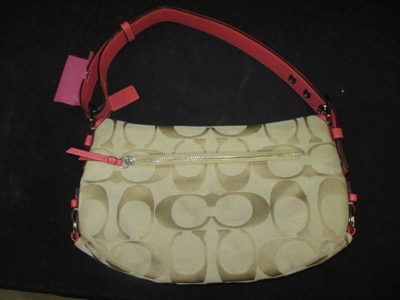 lot 154 image: Coach Purse She says Athentic