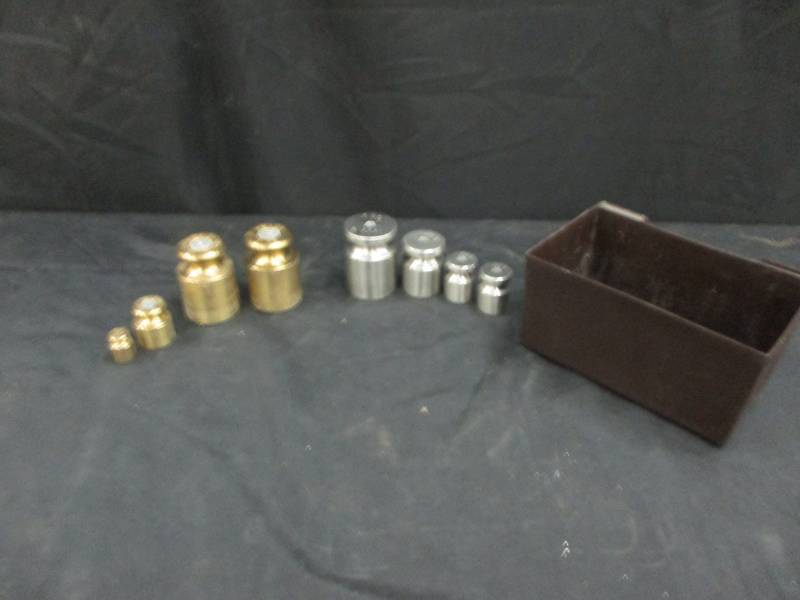 lot 165 image: Old scale weights could be brass