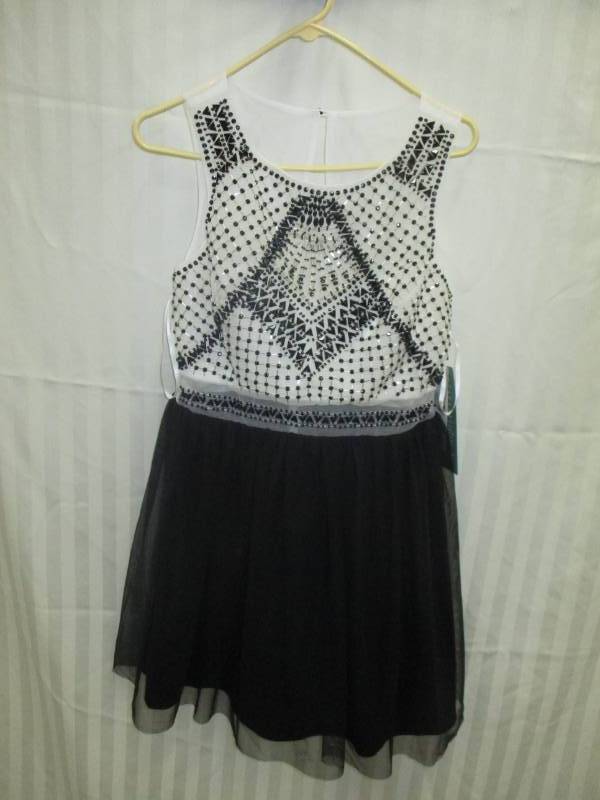 lot 170 image: Love Reign Size 9 CocktailSnowball or special occasion Dress $134.00