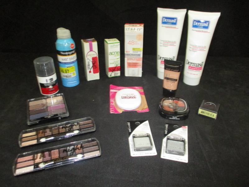 lot 177 image: Face cream. Dermasil lotion, makeup and more