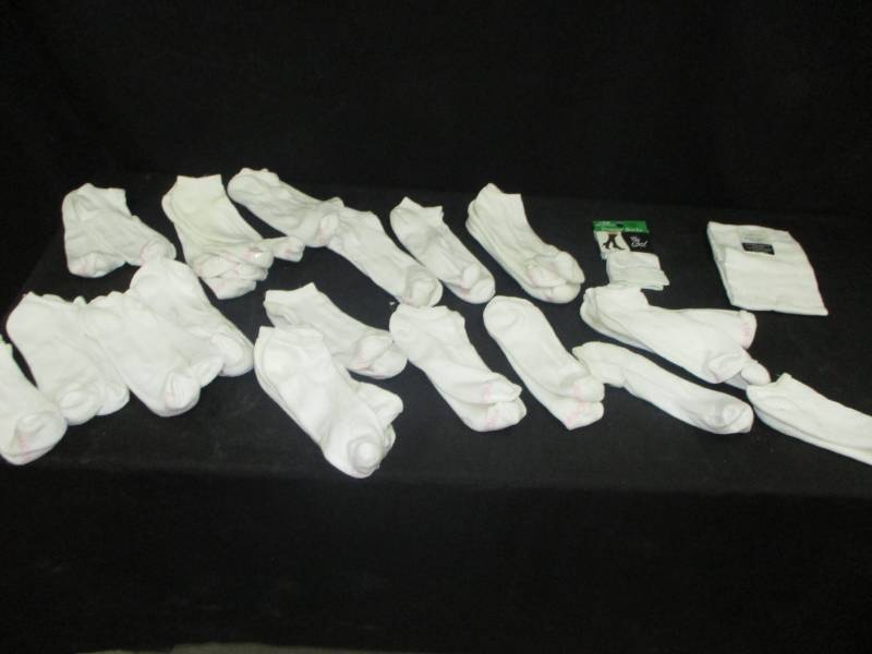 lot 183 image: 23 pairs Socks and flour sack towel