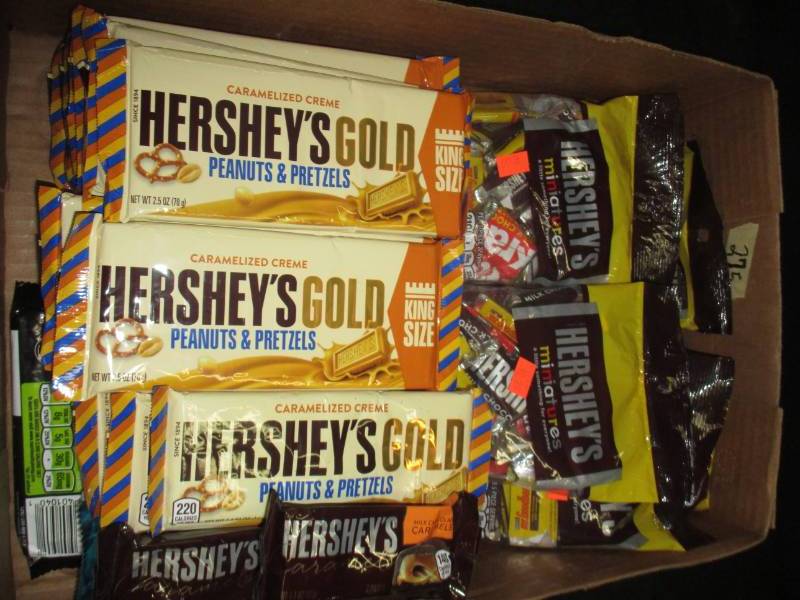 lot 211 image: 37 herseys and herseys Gold Bars