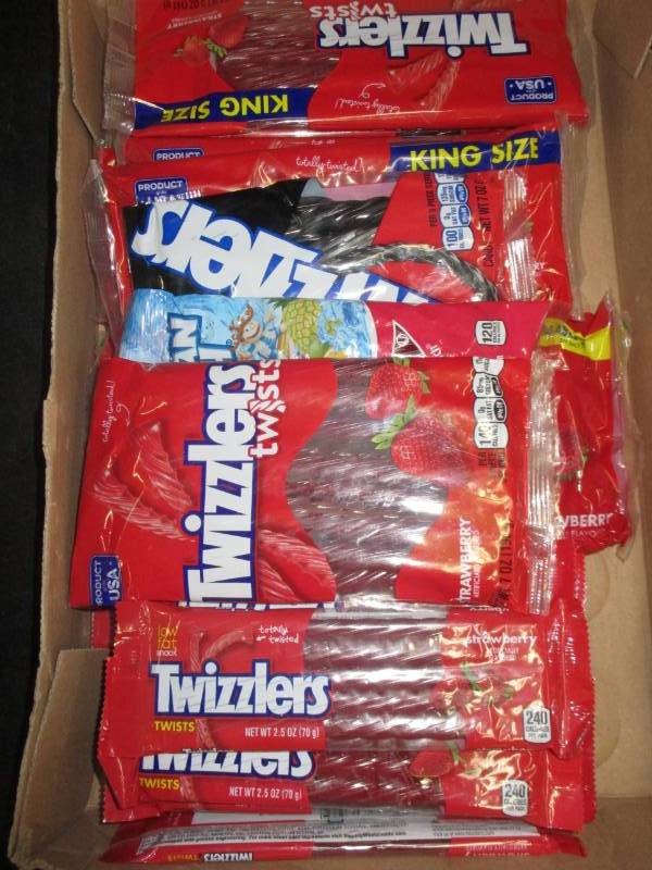lot 213 image: 25 packs of licorice