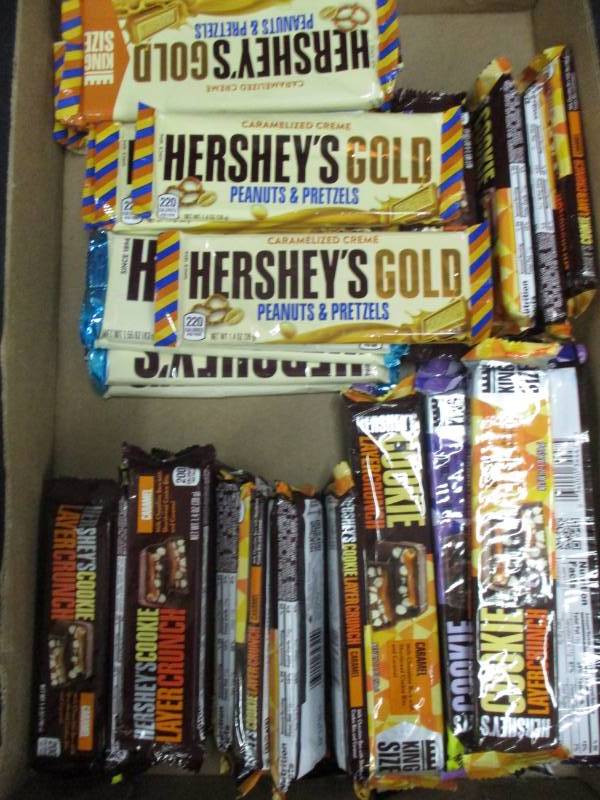 lot 220 image: 38 herseys candy bars