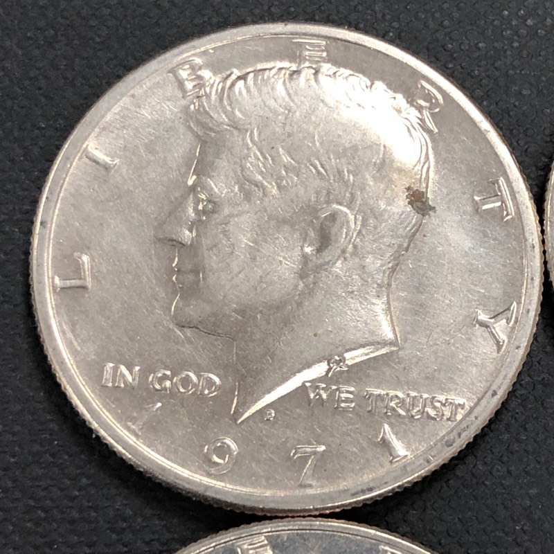 (8) Kennedy Half Dollars