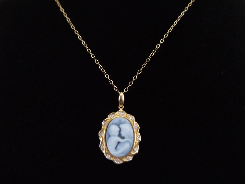 mother and baby cameo necklace