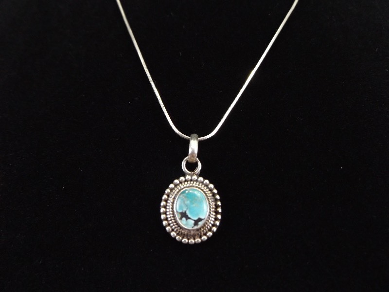 .925 Sterling Silver Turquoise Cabochon Pendant Necklace