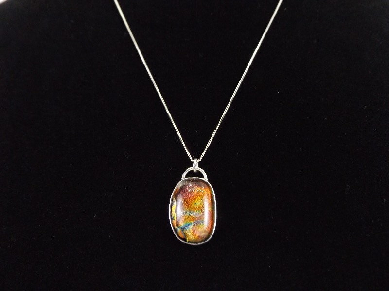 .925 Sterling Silver Magenta Dichroic Art Glass Pendant Necklace