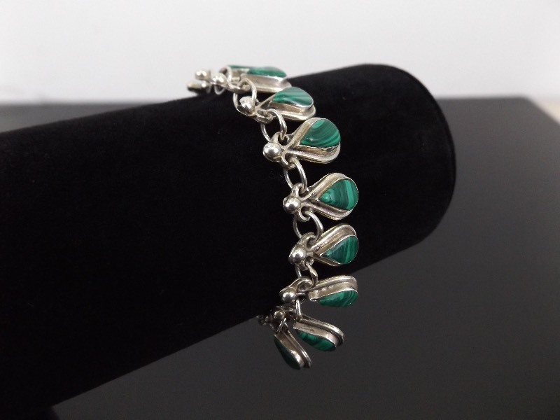 .925 Sterling Silver Malachite Pear Cabochon Zuni Southwest Bracelet