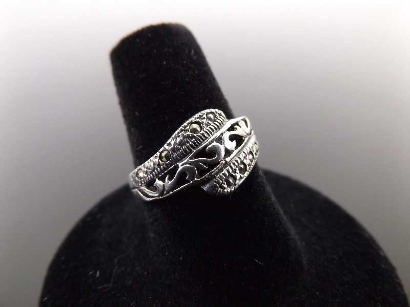 .925 Sterling Silver Art Nouveau Ring Sz 7.5