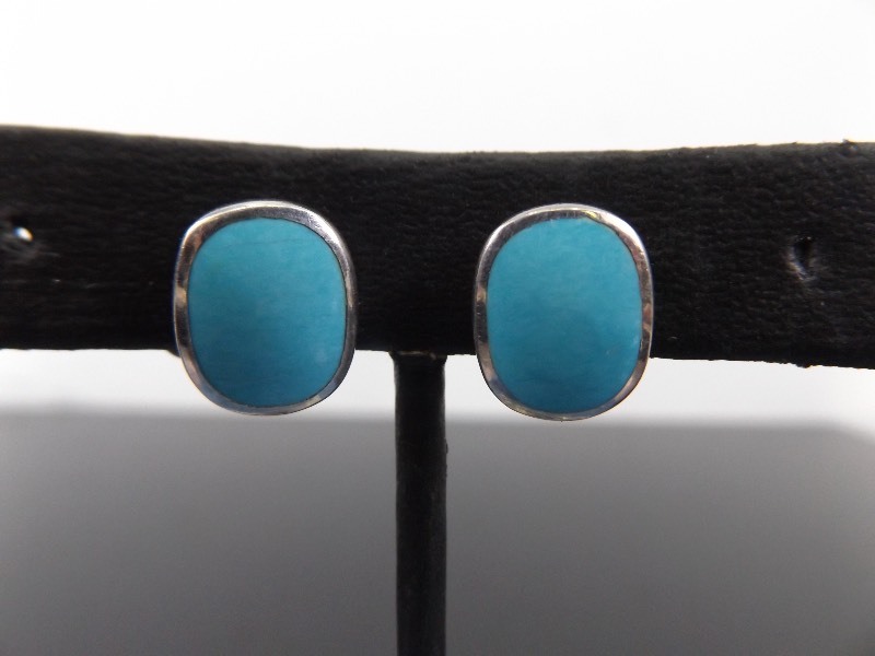 .925 Sterling Silver Turquoise Cabochon Clip Earrings