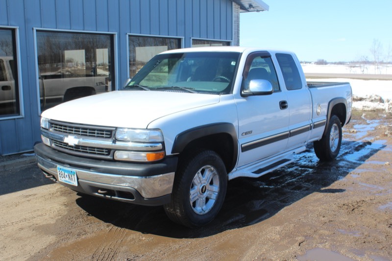 2000 Chevrolet Silverado 1500 Base LS