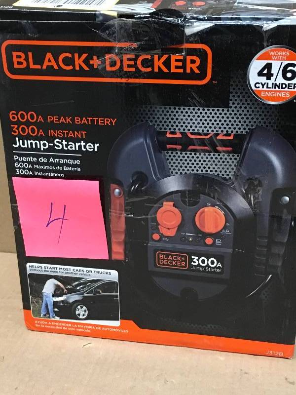 BLACKDECKER 300 Amp Portable Jump Starter in very good condition