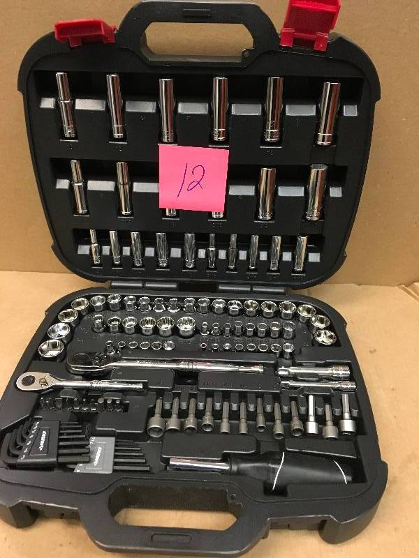 Husky Mechanics Tool Set (111-Piece) in very good condition