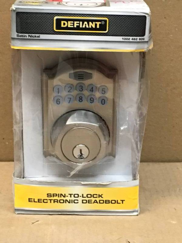 Defiant Single Cylinder Satin Nickel Castle Spin-To-Lock Electronic Deadbolt in very good condition