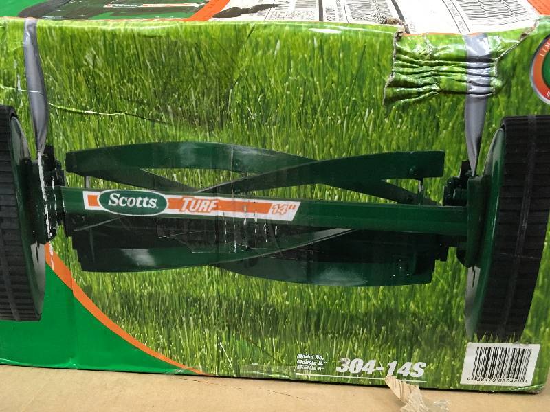 Scotts 14 in. 5-Blade Manual Walk Behind Reel Mower in very good condition