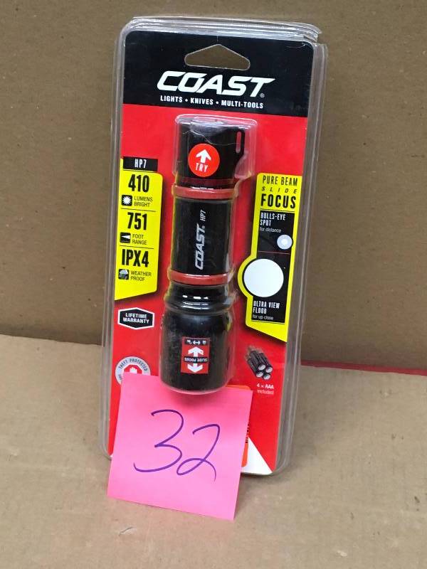 Coast HP7 410 Lumen LED Flashlight with Slide Focus in very good condition