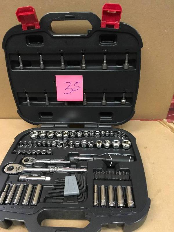 Husky Mechanics Tool Set (92-Piece) in very good condition