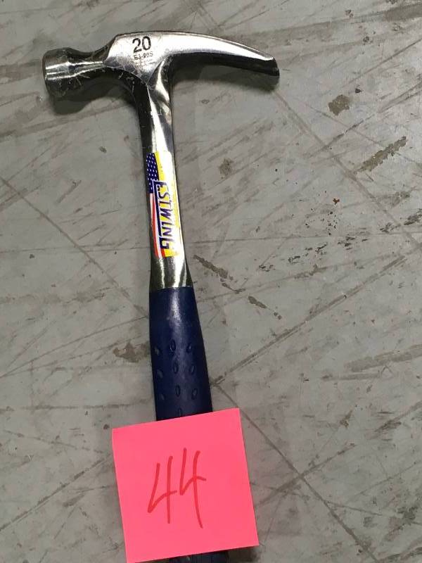 Estwing 20 oz. Straight-Claw Rip Hammer in very good condition