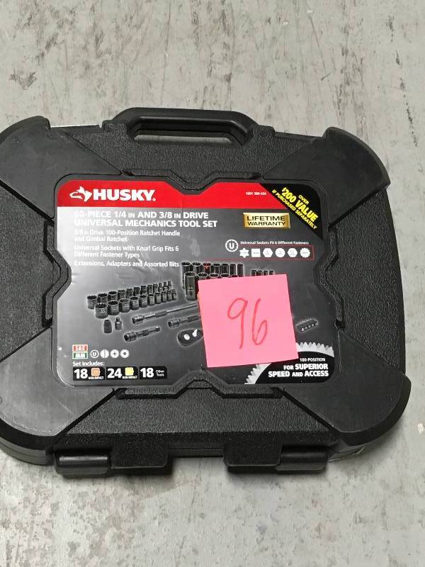 Husky 38 in. Drive 100-Position Universal SAE and Metric Mechanics Tool Set (60-Piece) in very good condition