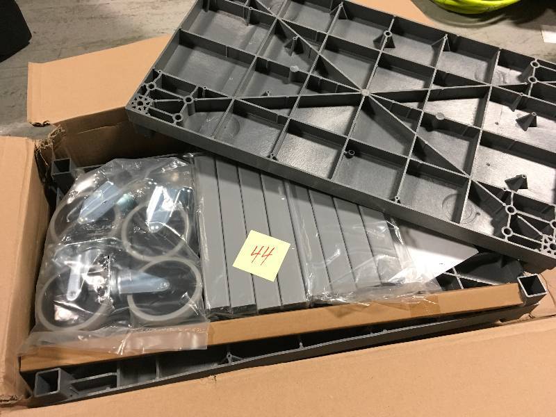 lot 44 image: Luxor EC 35.25 in. W x 18 in. D x 35.5 in. H Utility Cart with 3-Flat Shelves and 5 in. Casters in Gray in good condition