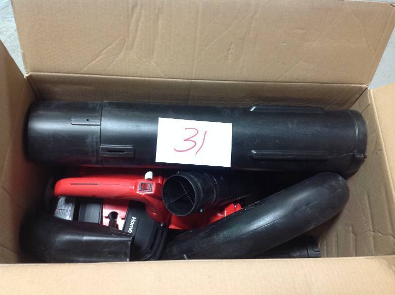 lot 31 image: Homelite UT26HBV 150 MPH 400 CFM 26cc Gas Handheld Blower Vacuum USED in good condition